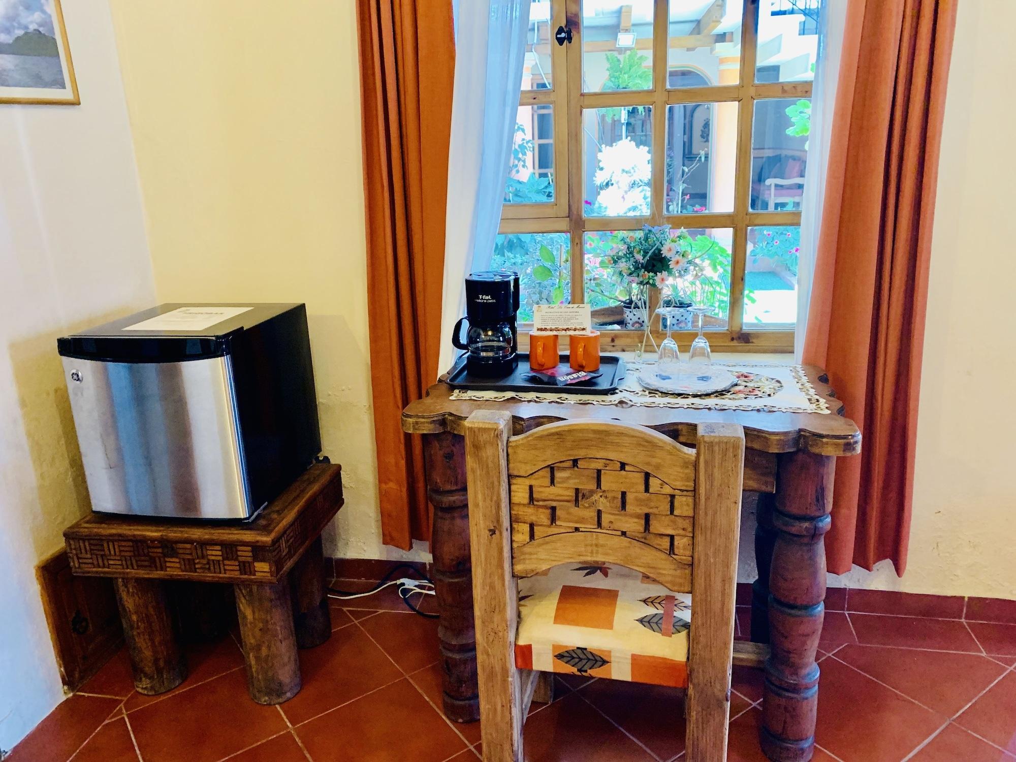 Hotel La Casa De Mama Сан-Кристобаль-де-Ла-Касас Экстерьер фото