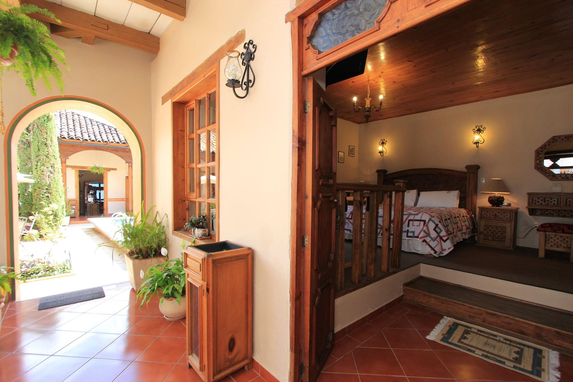 Hotel La Casa De Mama Сан-Кристобаль-де-Ла-Касас Экстерьер фото