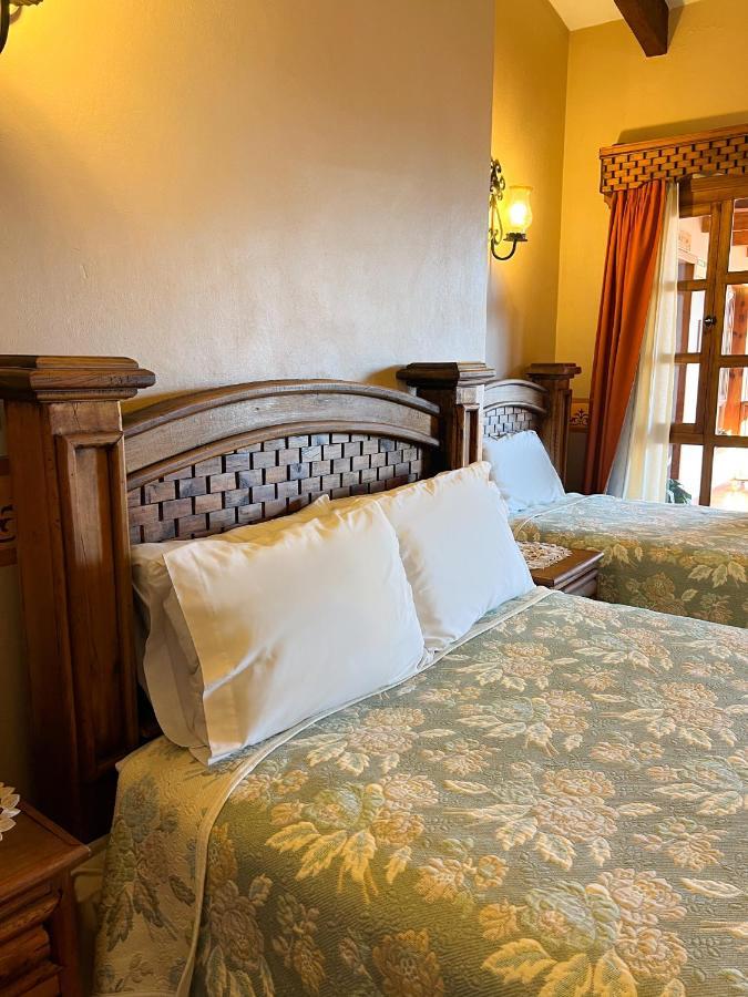 Hotel La Casa De Mama Сан-Кристобаль-де-Ла-Касас Экстерьер фото