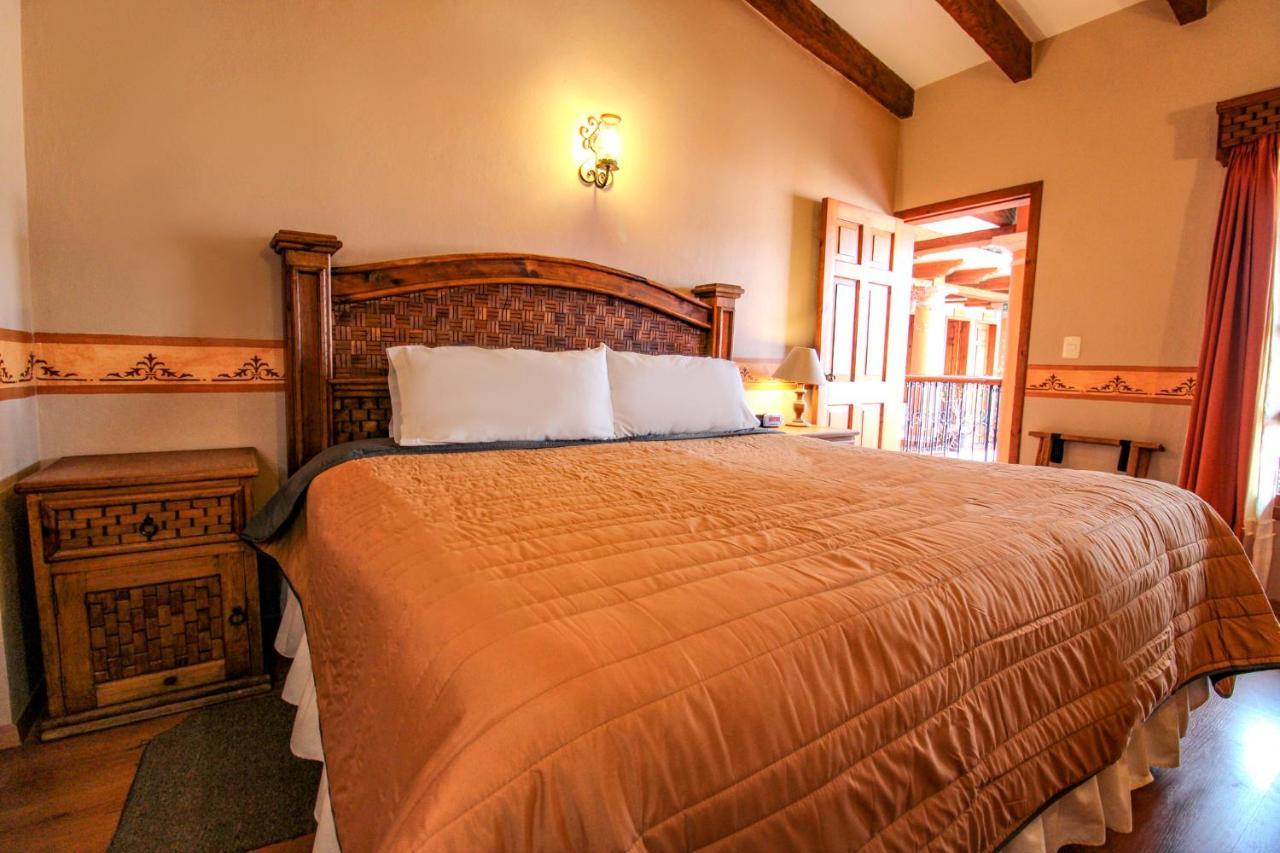 Hotel La Casa De Mama Сан-Кристобаль-де-Ла-Касас Экстерьер фото